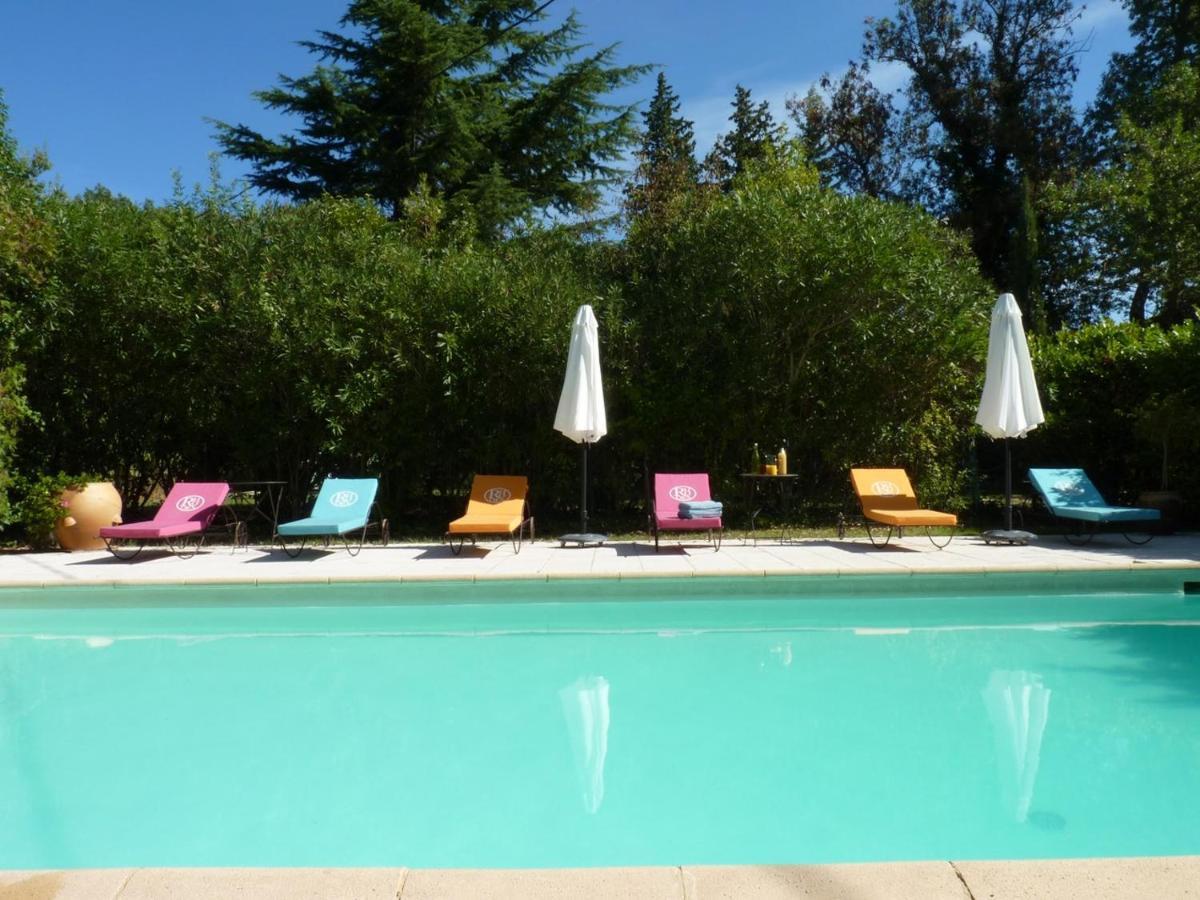 Les Gites Du Domaine De Rhodes Avignon Exterior foto