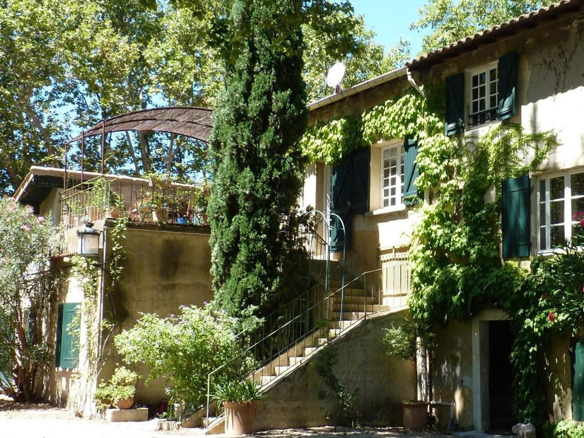 Les Gites Du Domaine De Rhodes Avignon Exterior foto