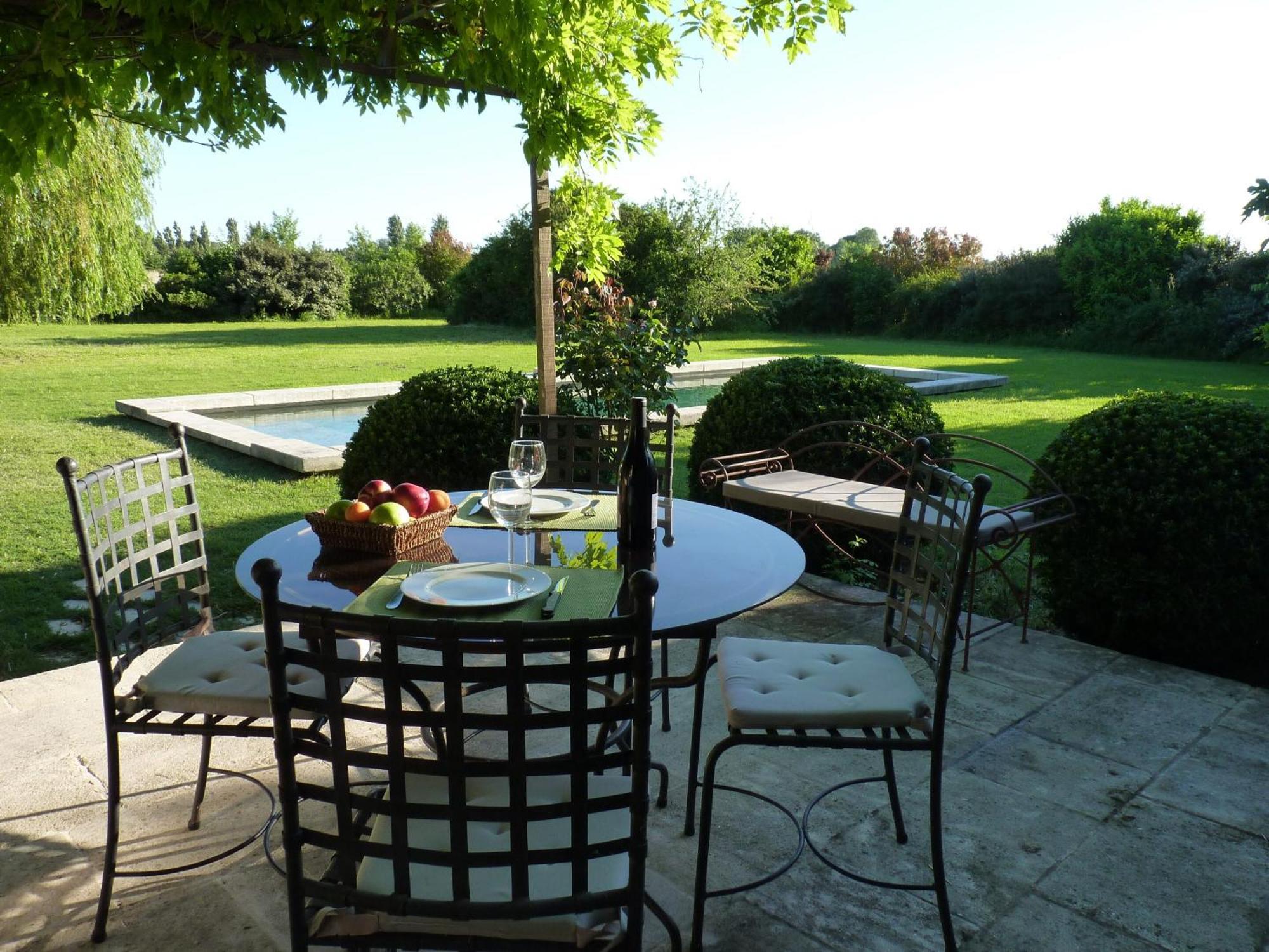 Les Gites Du Domaine De Rhodes Avignon Exterior foto