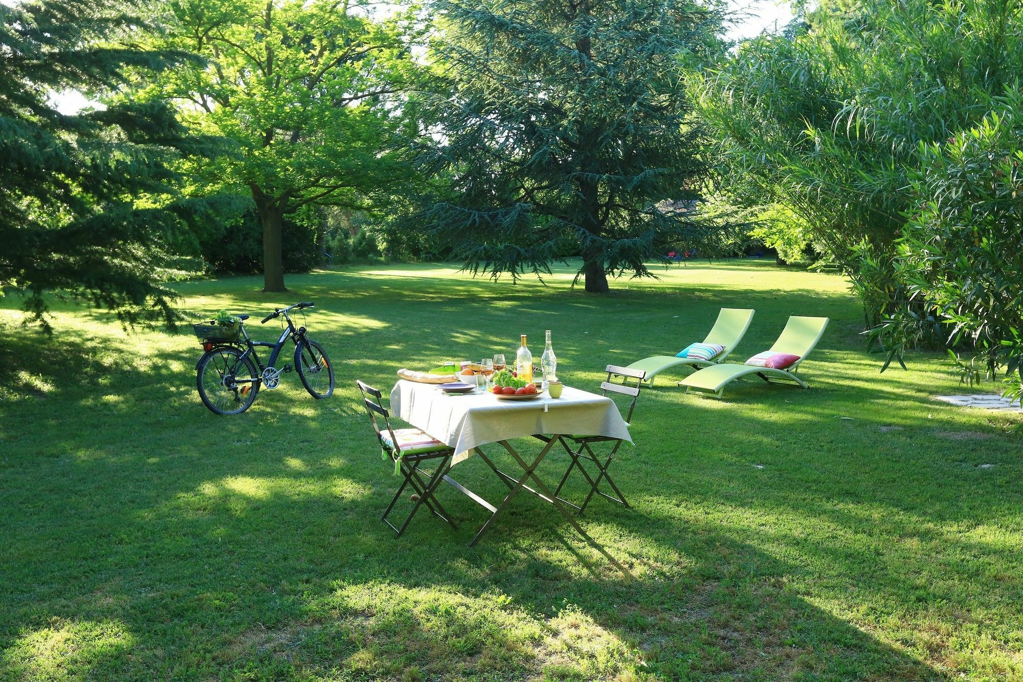 Les Gites Du Domaine De Rhodes Avignon Exterior foto